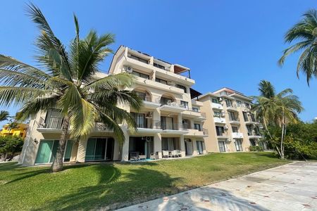 PH dos niveles, Club Santiago, Manzanillo