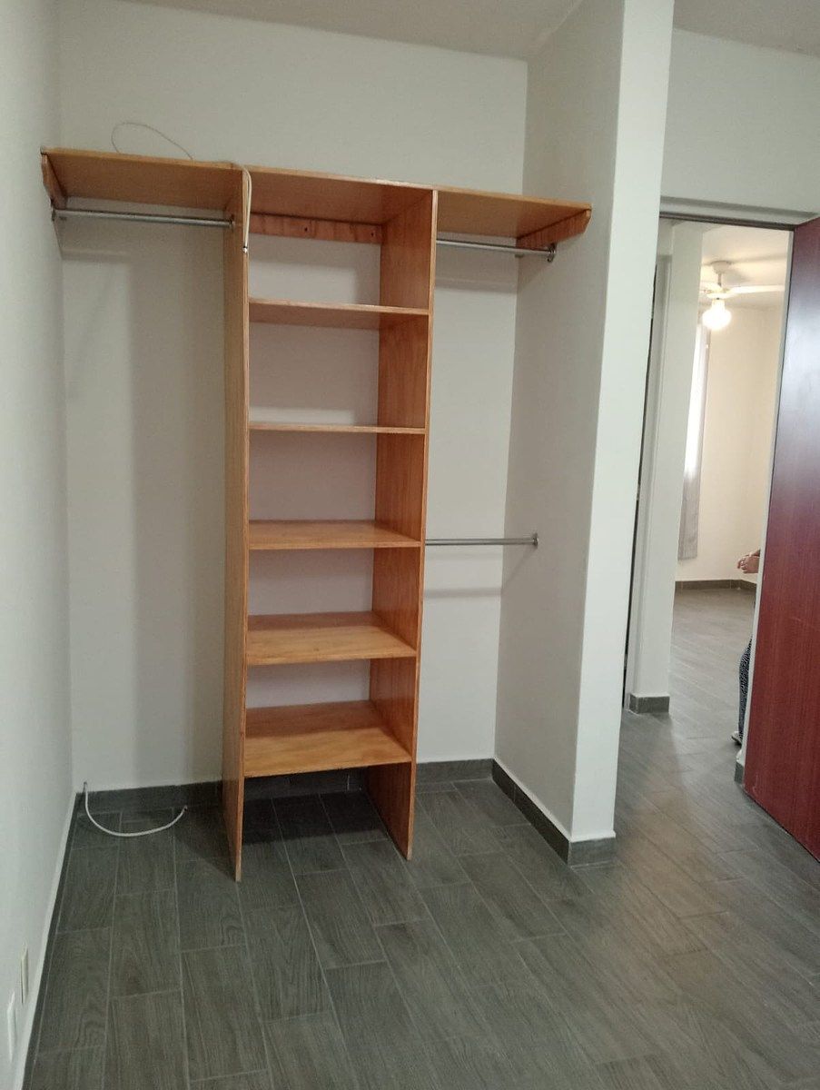 CLOSET DE RECAMARA PRINCIPAL, foto 2 de 10