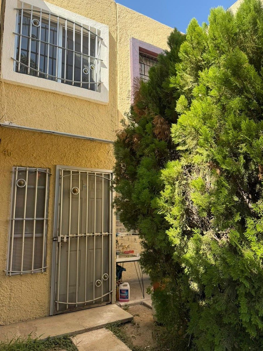 Casa en renta en Jardines del Sauz, photo 1 of 17
