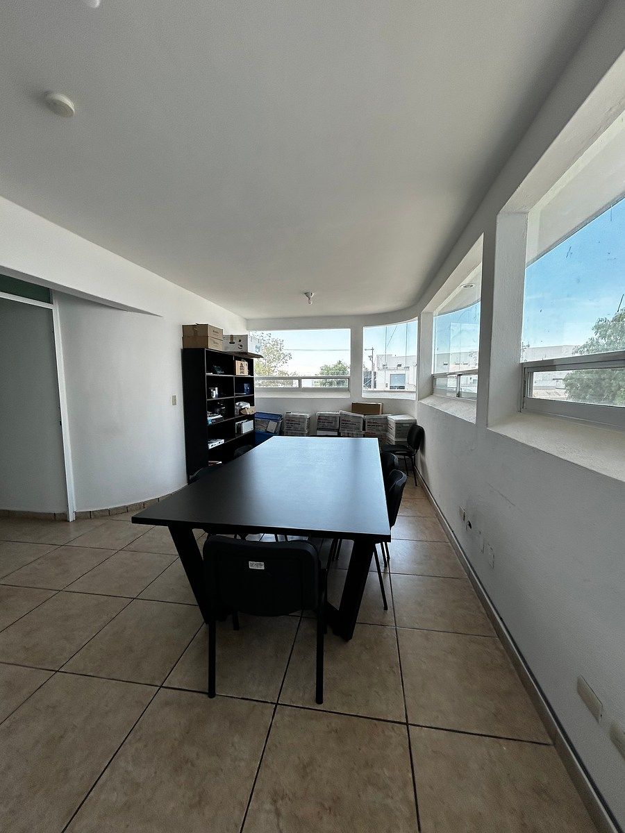 Galpão comercial em El Cortijo, San Francisco de los Romo, foto 15 de 16