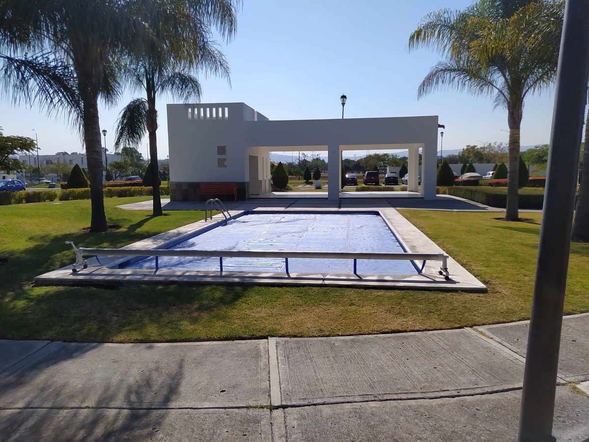 Depto. en Renta P.B. Junto a gran Jardin,  2 Recamaras, Alberca, foto 1 de 14