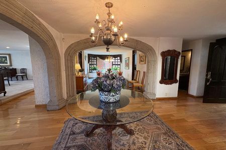 Casa en venta estilo mexicano en Bosques de las palmas