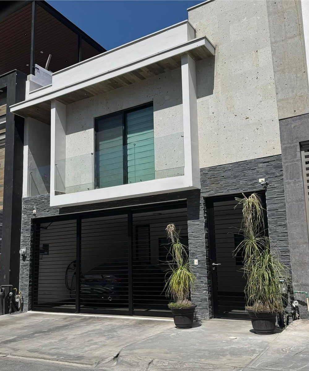 CASA EN VENTA EN CIMA DEL BOSQUE, foto 1 de 18