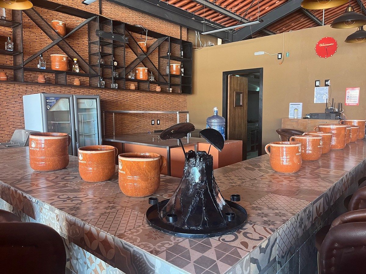 Local Comercial en Venta equipado Restaurante Ahuacatlán, Ny, foto 1 de 10