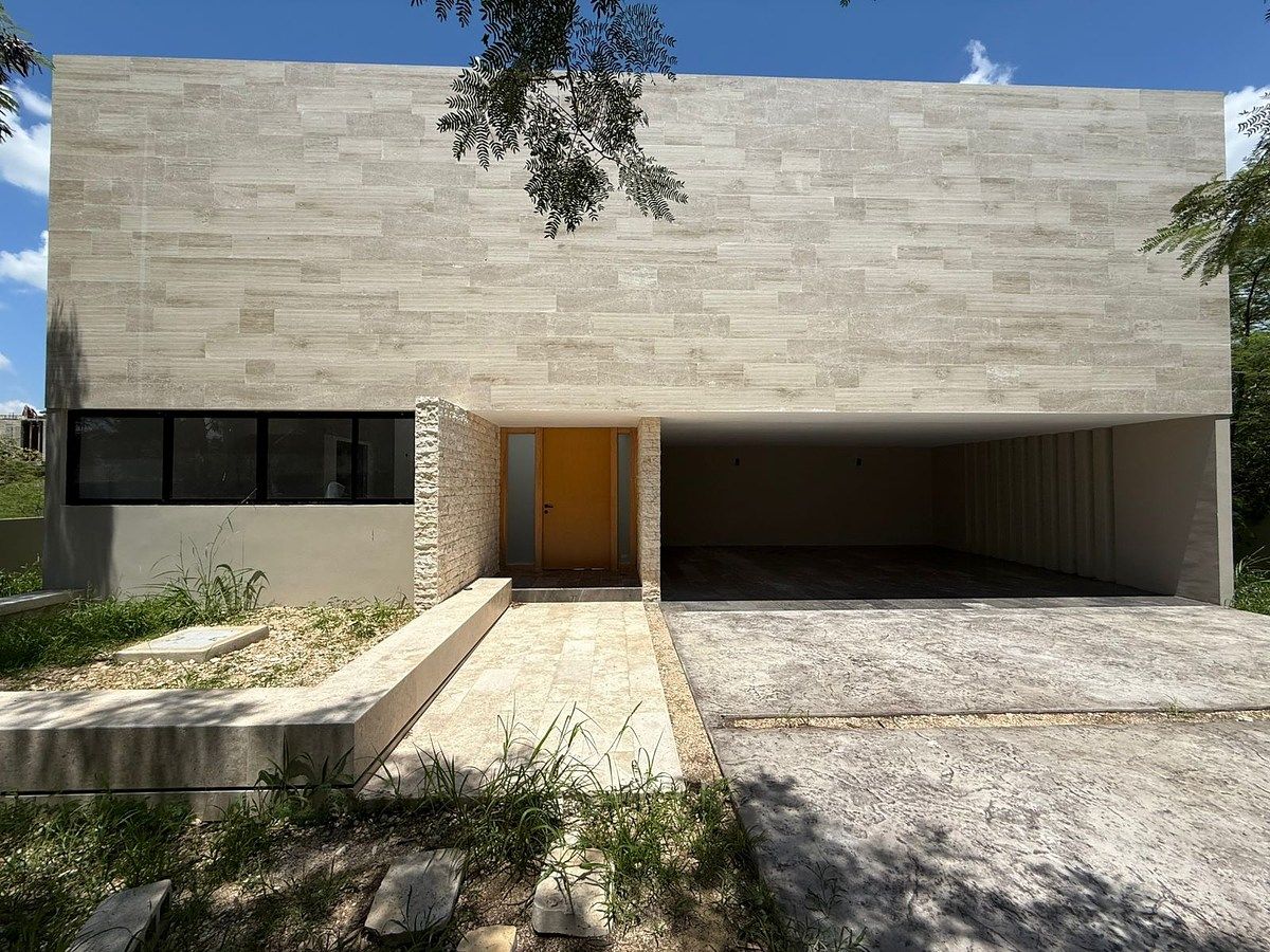 CASA AMUEBLADA EN VENTA EN COUNTRY CLUB MÉRIDA, foto 1 de 12