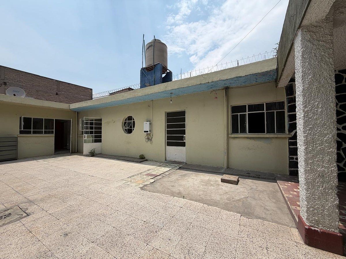 House in México Nuevo, Miguel Hidalgo, photo 2 of 20