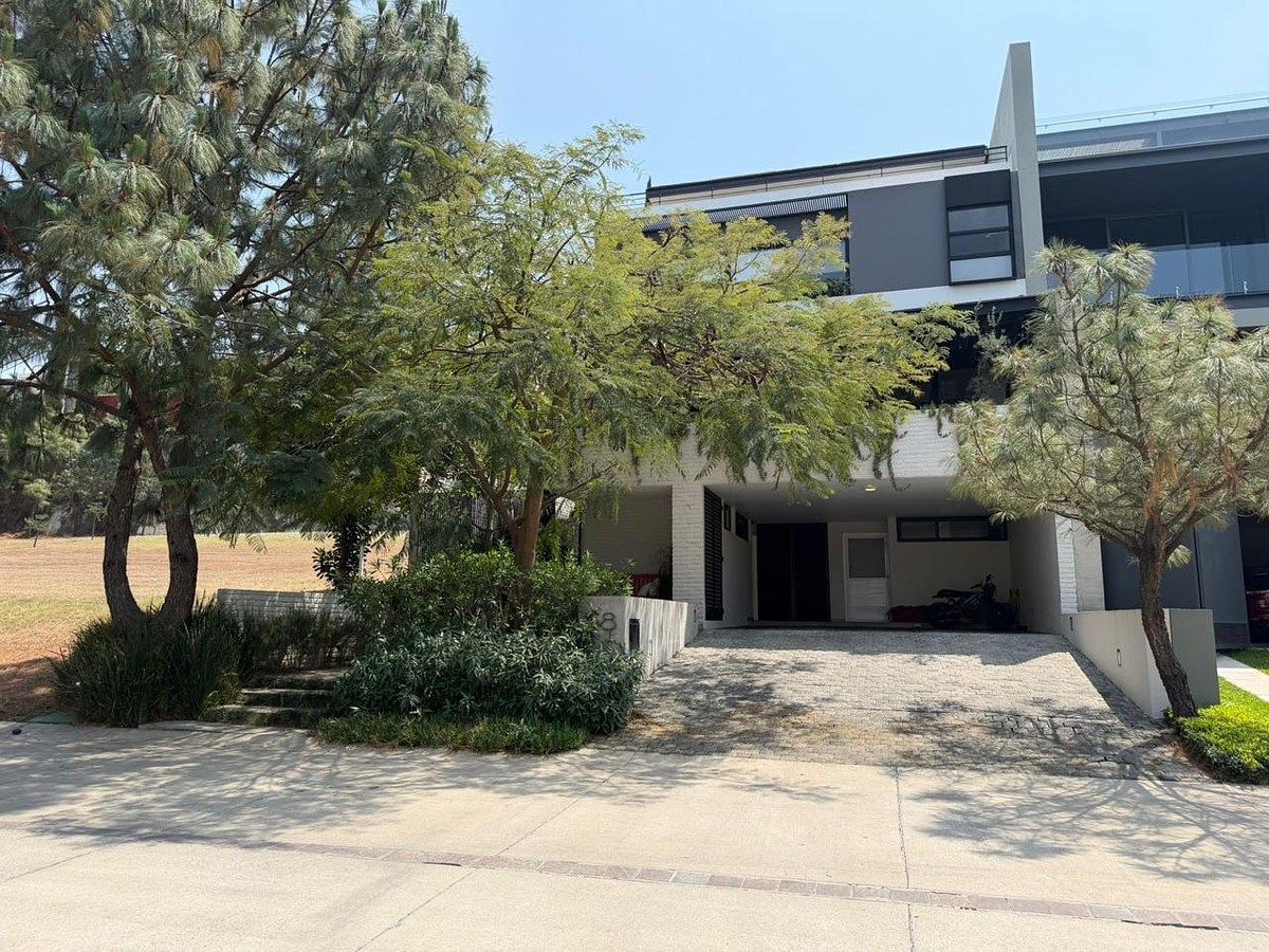 RENTA CASA AMUEBLADA ALCAZAR PONIENTE, foto 1 de 19