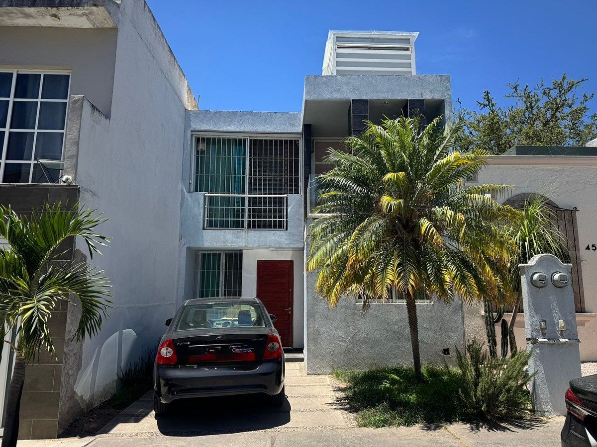 HOUSE WITHIN THE BALCONES DE LA JOYA FRACCIONAMIENTO, IN HUENTITÁN, photo 1 of 27