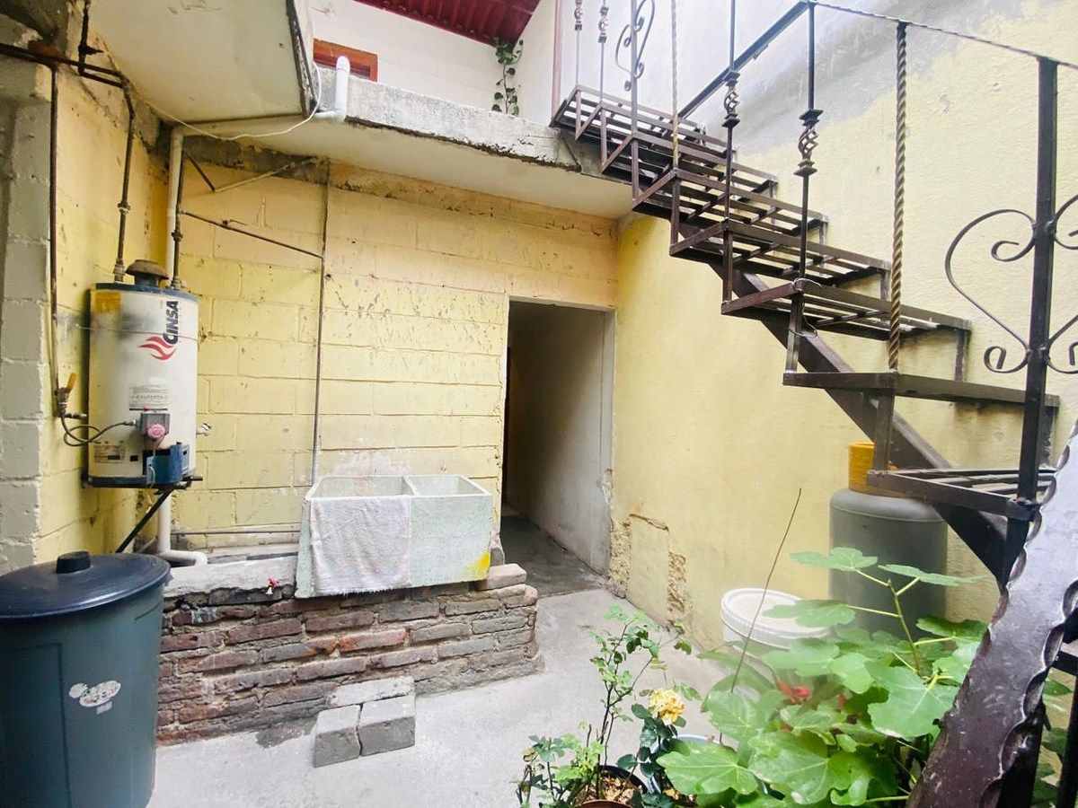 Patio Interior, sin problemas de  servico de agua, foto 12 de 21