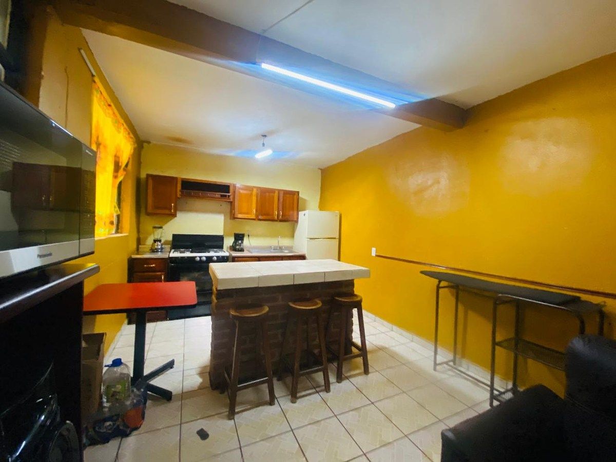 Espacio suficiente para una sala en la cocina, foto 4 de 21