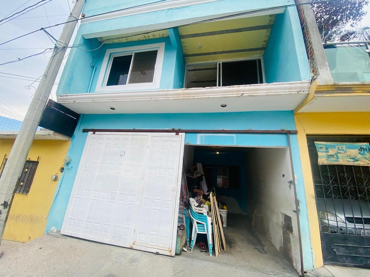 Fachada principal, foto 1 de 21