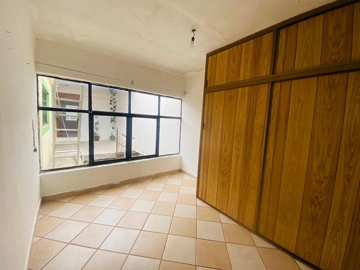Segunda habitación con closet planta alta, foto 15 de 21