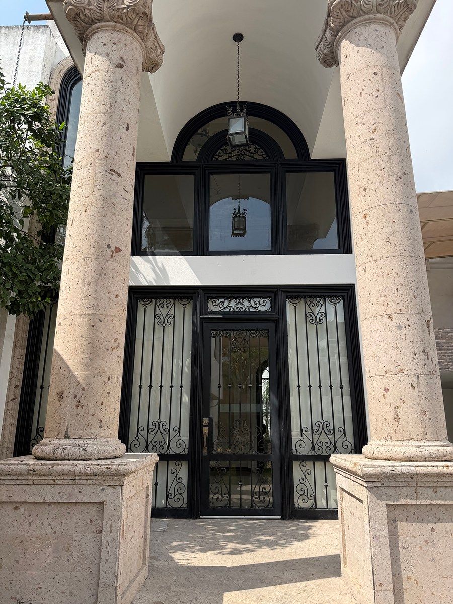 House for Rent Fuentes del Valle, 3 Bedrooms + Mezzanine, photo 1 of 13