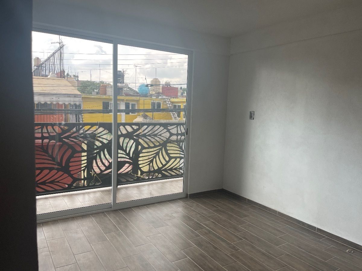Apartment in Pedregal de Santa Ursula, Coyoacán, photo 2 of 23