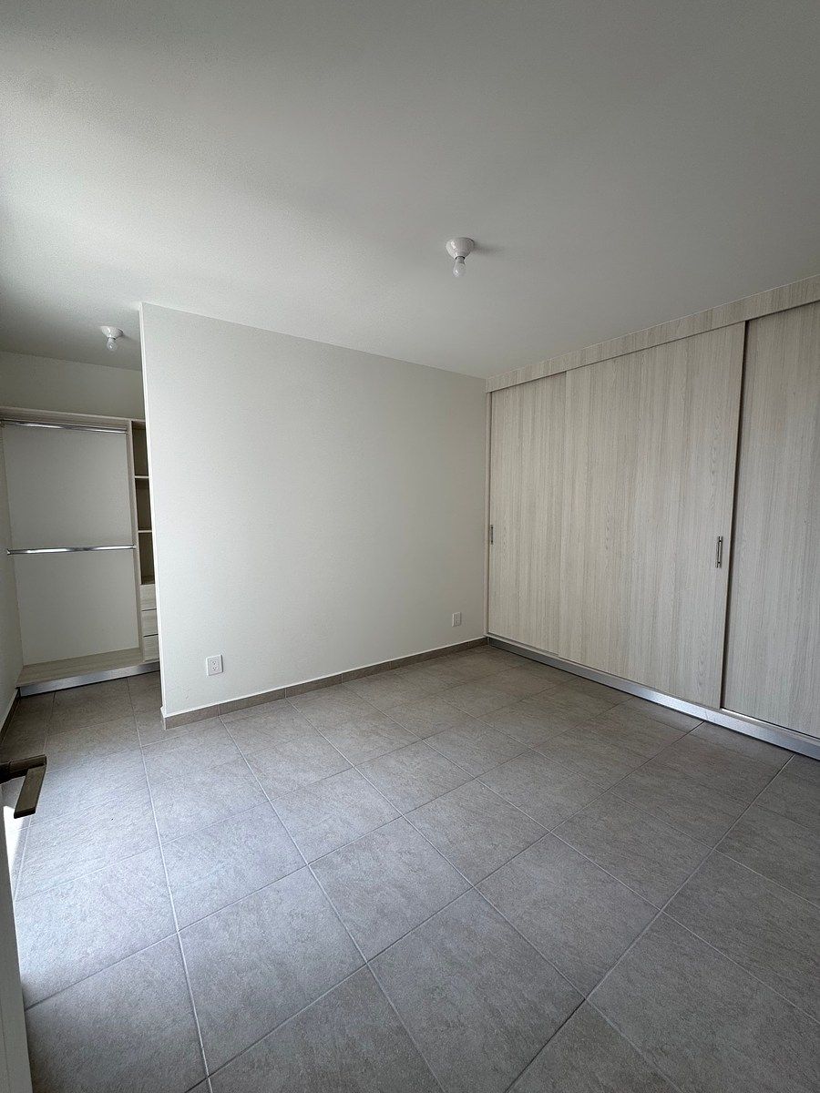 Recamara Principal con doble closet, foto 1 de 17