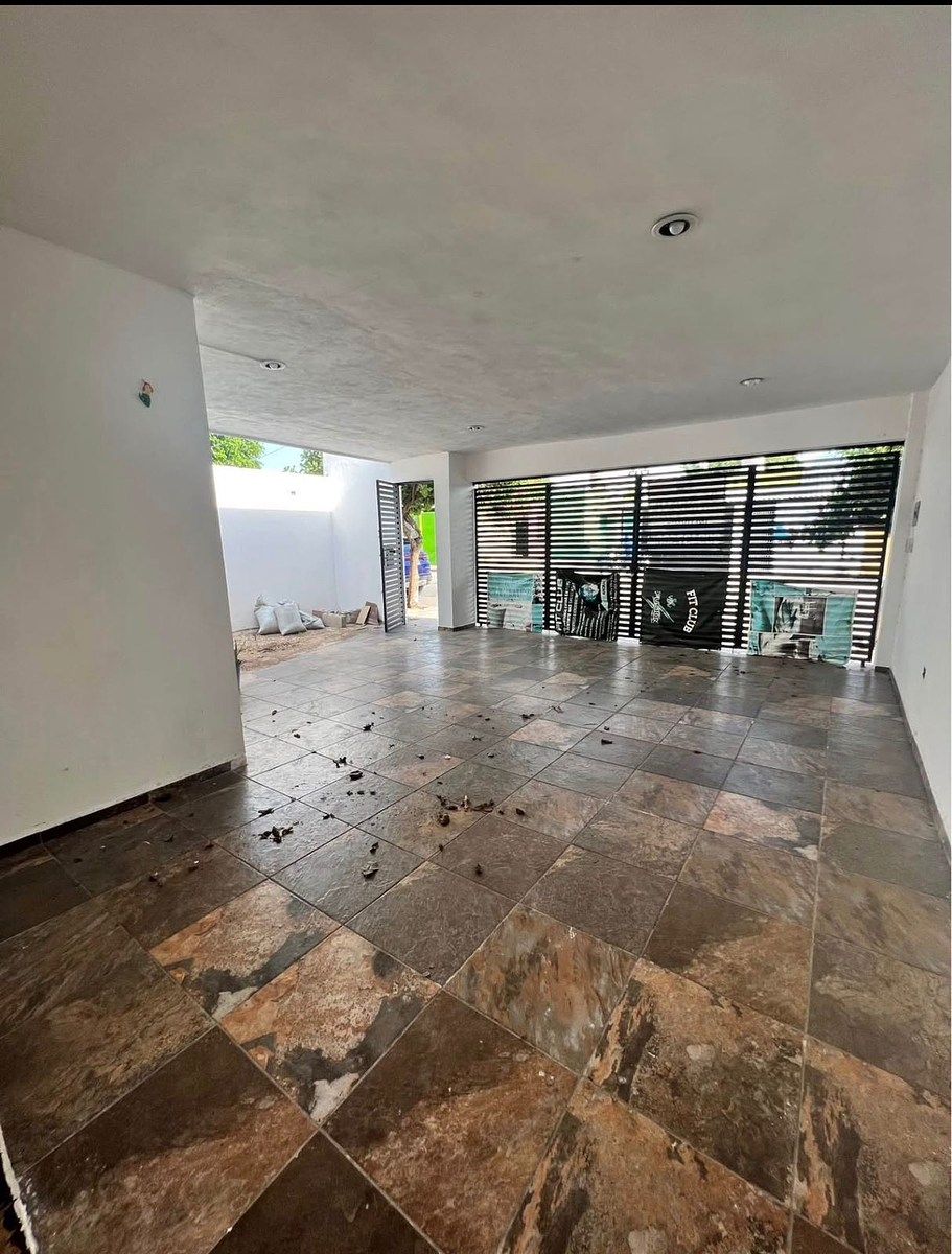 Sala Comercial em Caucel, Mérida, foto 2 de 7