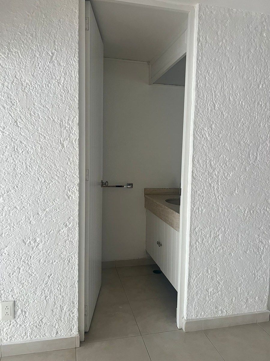 House in Gated Community in Lomas de Santa Fe, Álvaro Obregón, photo 12 of 26