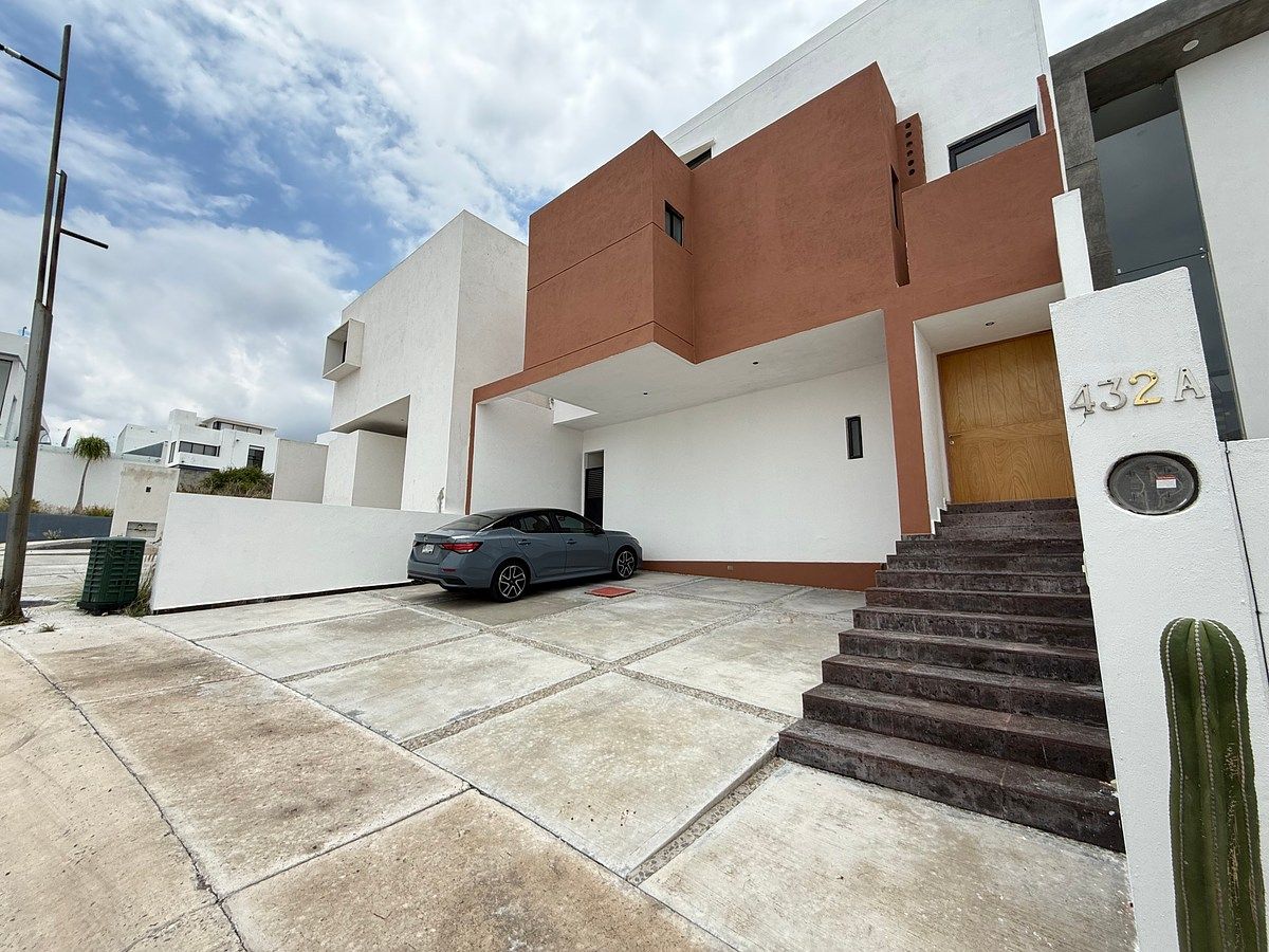 CASA ELOISA EN RENTA - LOMAS DE JURIQUILLA, foto 1 de 25