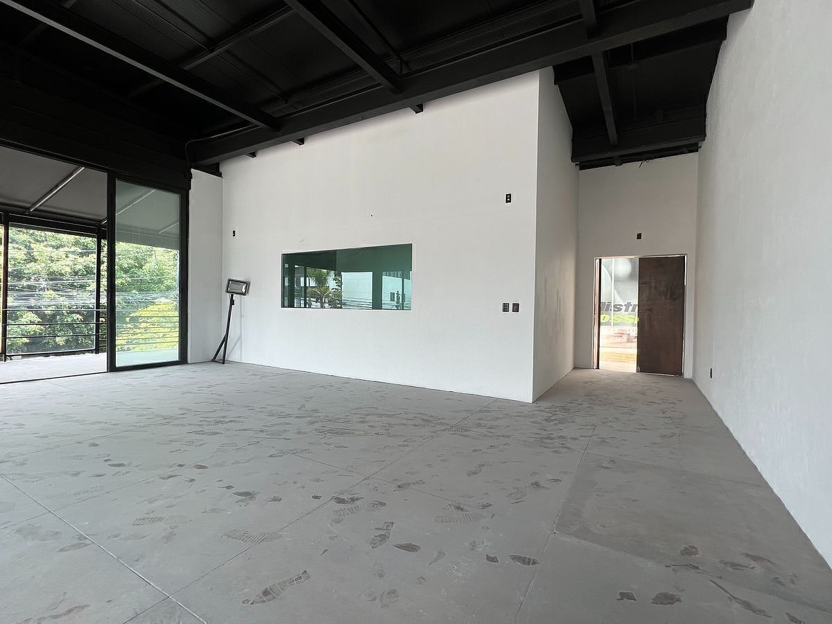 Retail Space in Italia Providencia, Guadalajara, photo 2 of 7