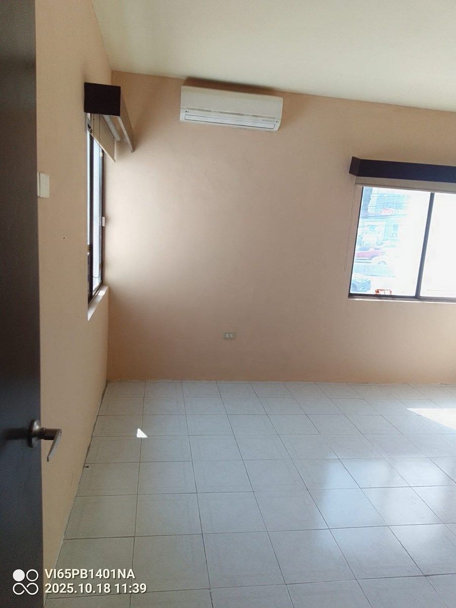 House in Las Cumbres 3 Sector, Monterrey, photo 15 of 17