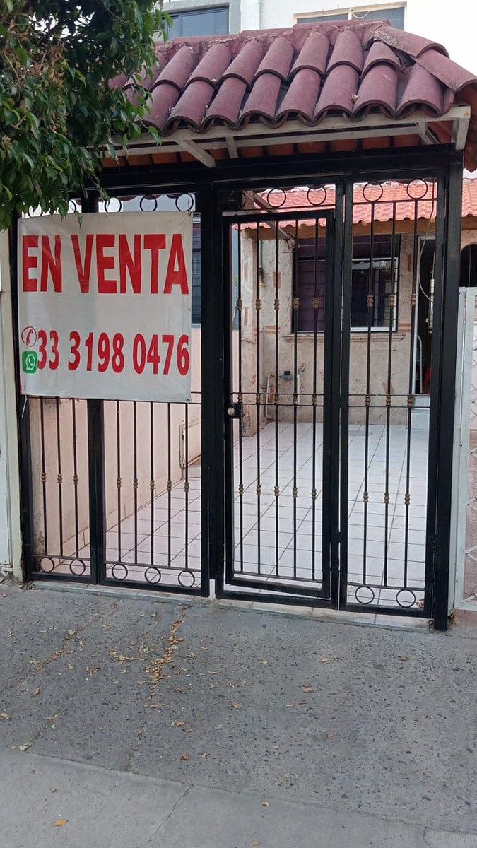 Casa 3 recámaras con cochera | Jardines de San José, Guadalajara, foto 1 de 13