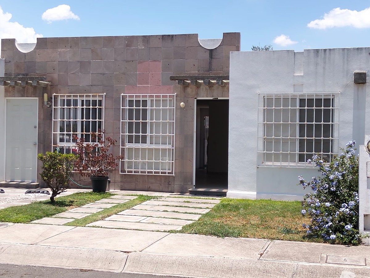 Casa em Paseos del Bosque, Corregidora, foto 2 de 28