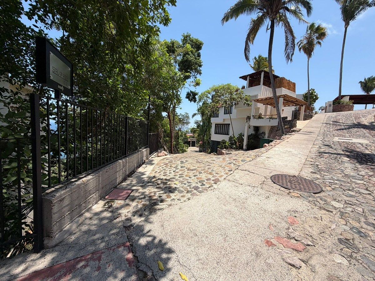 Lot in Conchas Chinas, Puerto Vallarta, photo 9 of 27