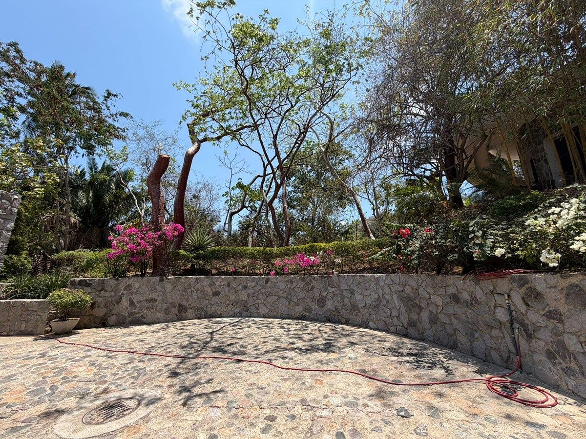 Lot in Conchas Chinas, Puerto Vallarta, photo 10 of 27