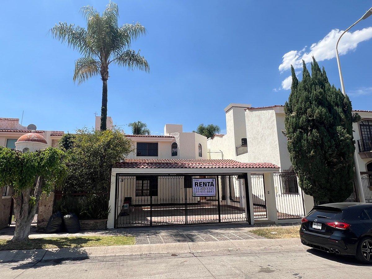 House in Gated Community in Ciudad Bugambilia, Zapopan, photo 2 of 27