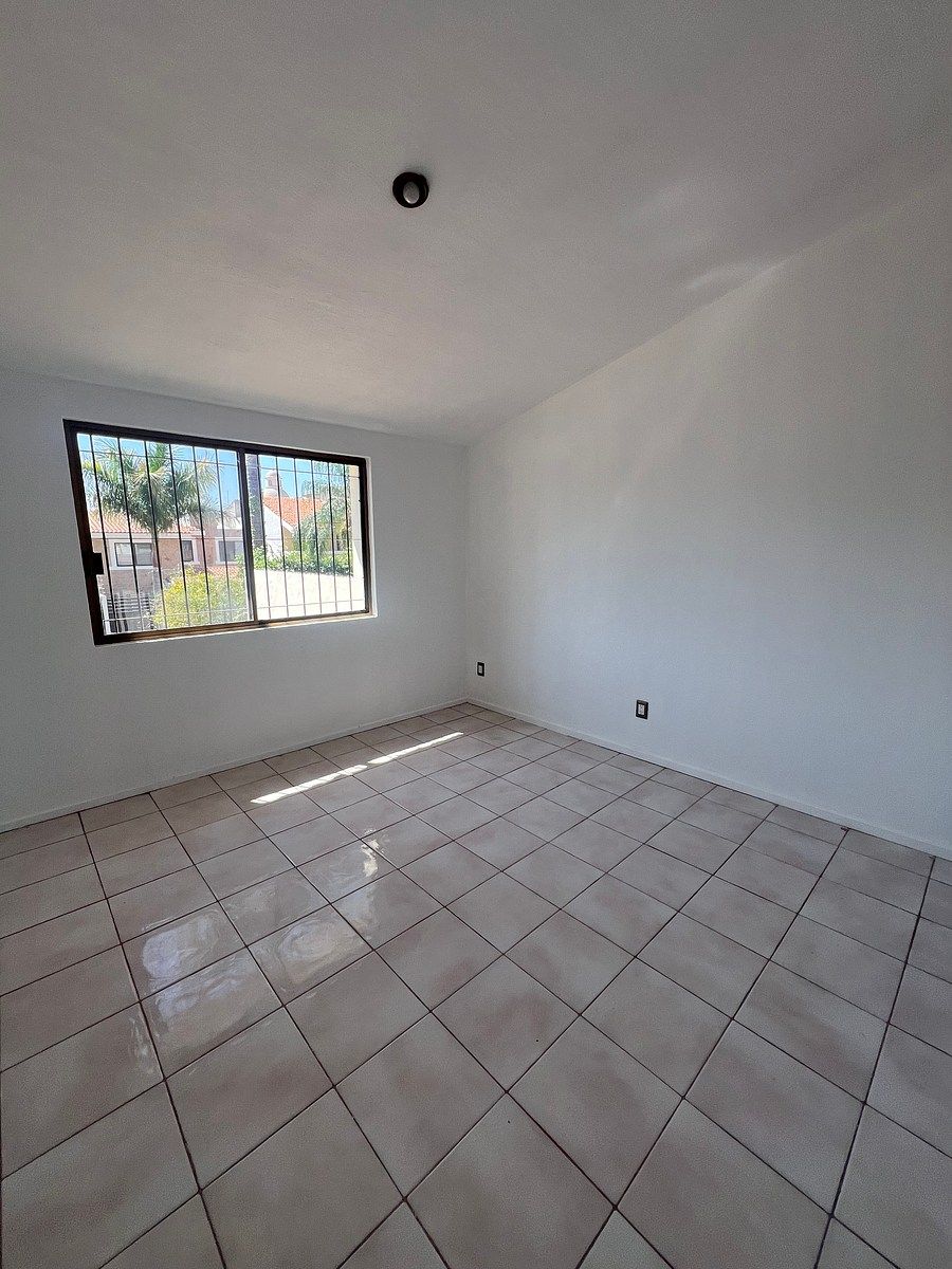House in Gated Community in Ciudad Bugambilia, Zapopan, photo 14 of 27