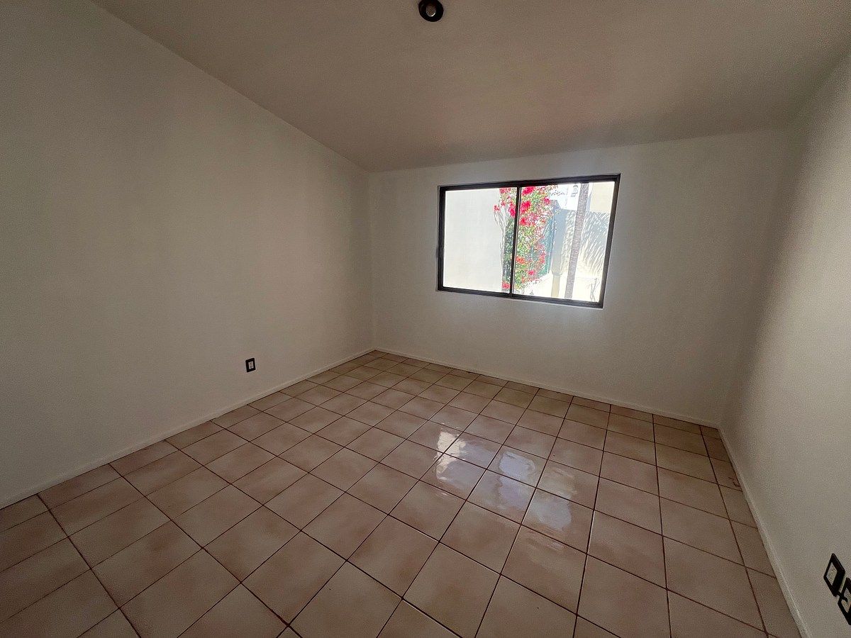 House in Gated Community in Ciudad Bugambilia, Zapopan, photo 16 of 27