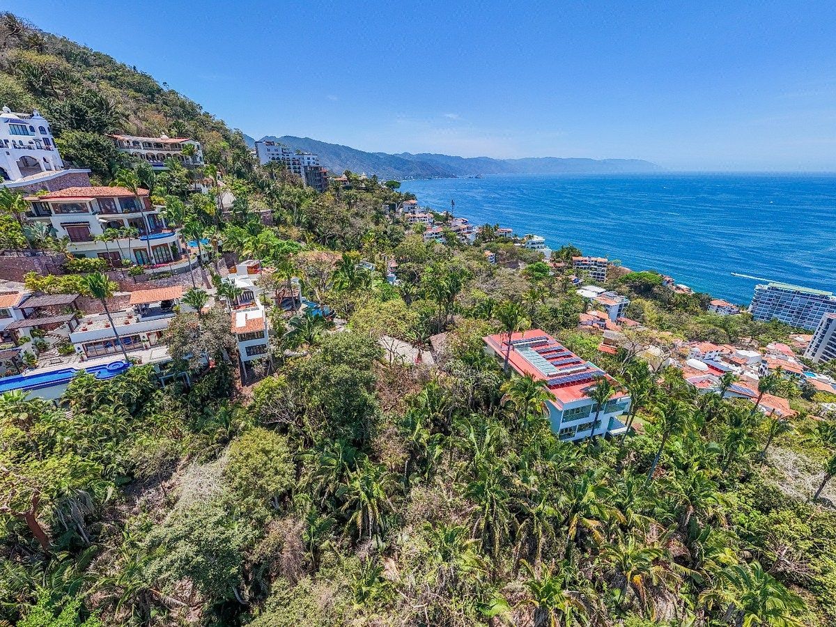 Unique Opportunity in Conchas Chinas, the most exclusive area of Puerto Vallarta, photo 1 of 28