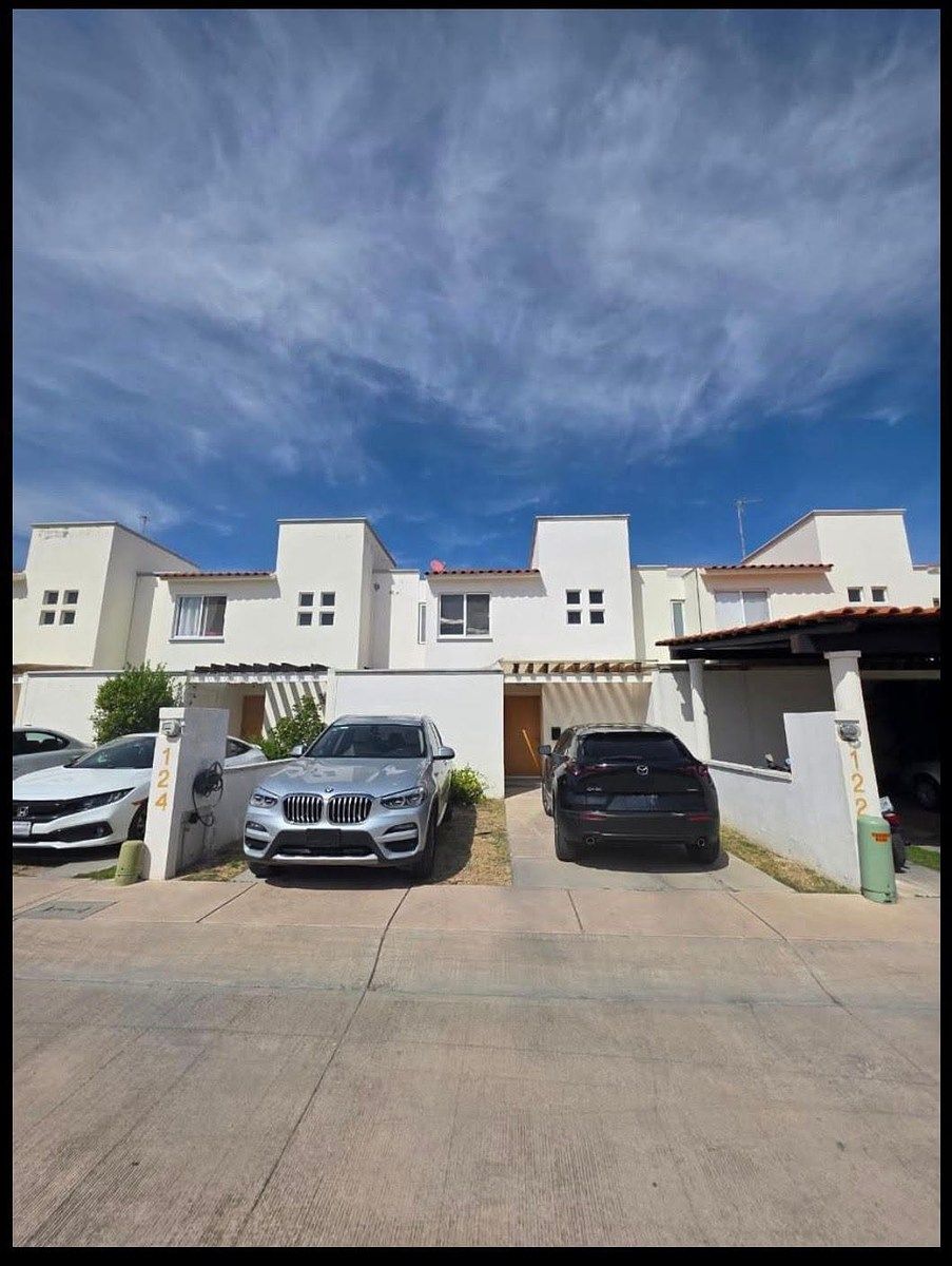 CASA EN VENTA YALTA CAMPESTRE, photo 1 of 12