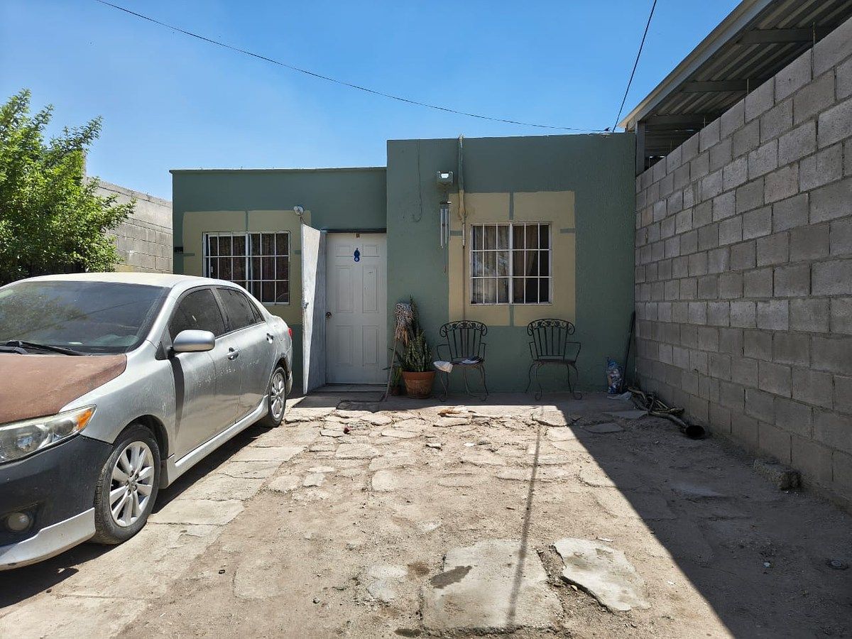 CASA EN VENTA PARAJES DE ORIENTE, foto 1 de 7