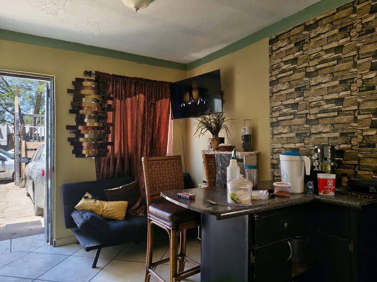Casa en Parajes de Oriente, Mexicali, foto 3 de 7