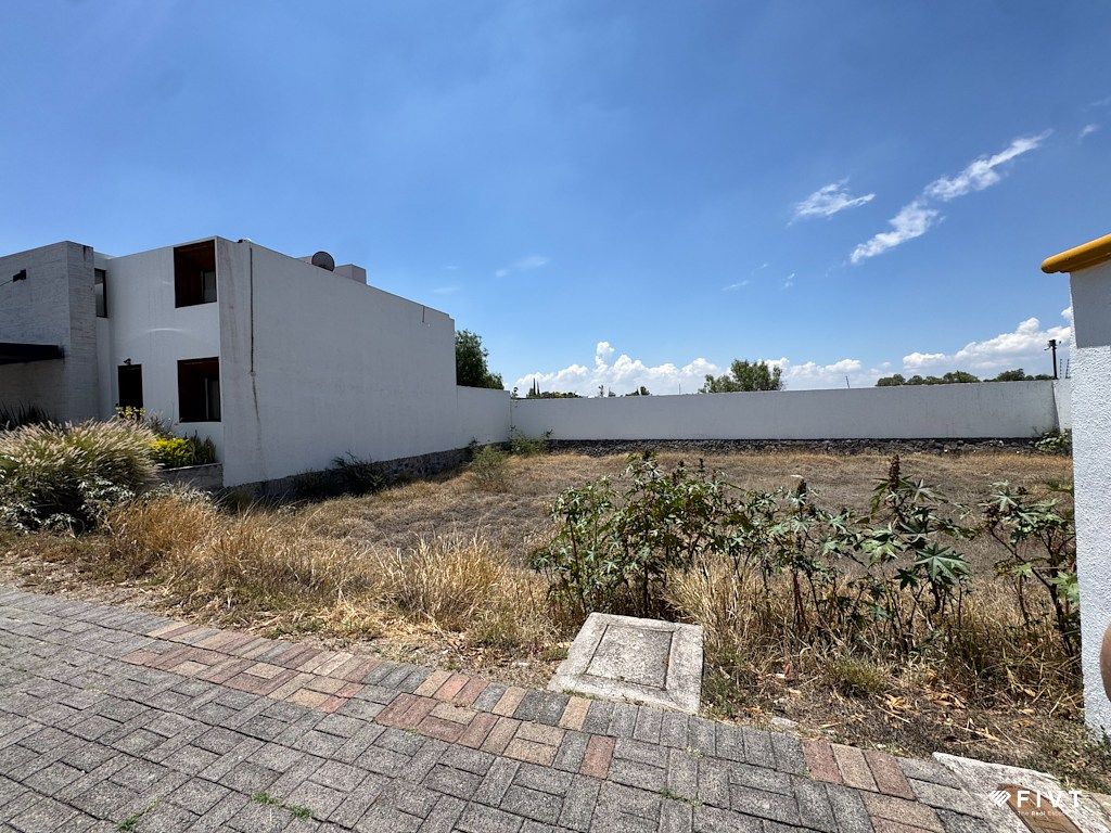 Lot in Jurica, Querétaro, photo 2 of 4