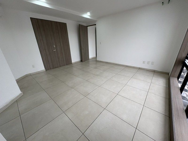 Building in San Francisco Cuautlalpan, Naucalpan de Juárez, photo 12 of 27