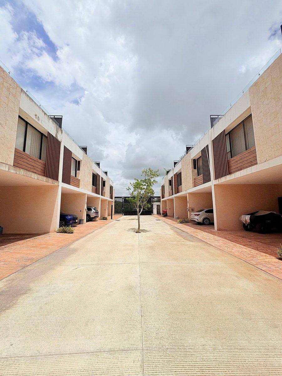 House in Cholul, Mérida, photo 2 of 31