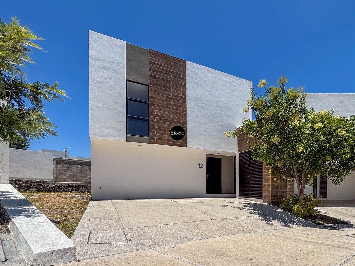 Casa en Venta en Zibatá Querétaro | 2 o 3 Recámaras y Gran Jardín, foto 1 de 18