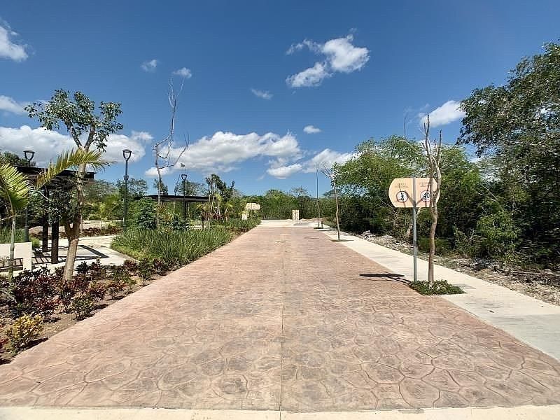 Lote em Yucatán Country Club, Mérida, foto 2 de 6