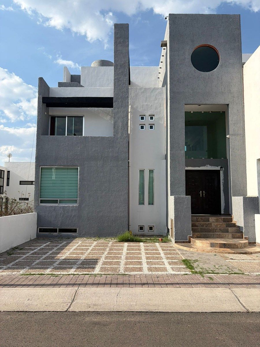 CASA EN VENTA DE 3 NIVELES EN EL MIRADOR, QUERÉTARO -L.A-, foto 1 de 16