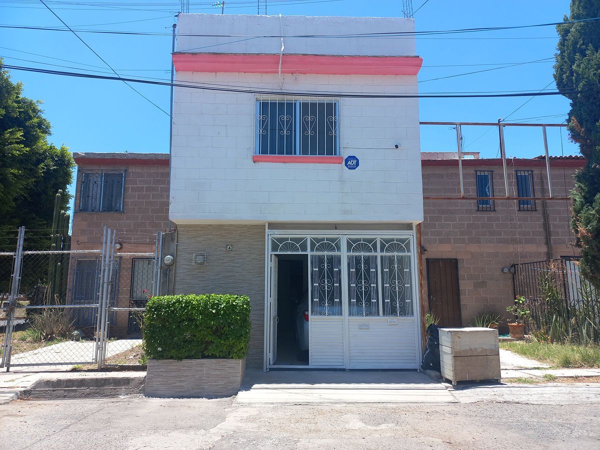 VENTA Casa ampliada, a 5 min. de Plaza Patio (Sendero)., photo 1 of 32