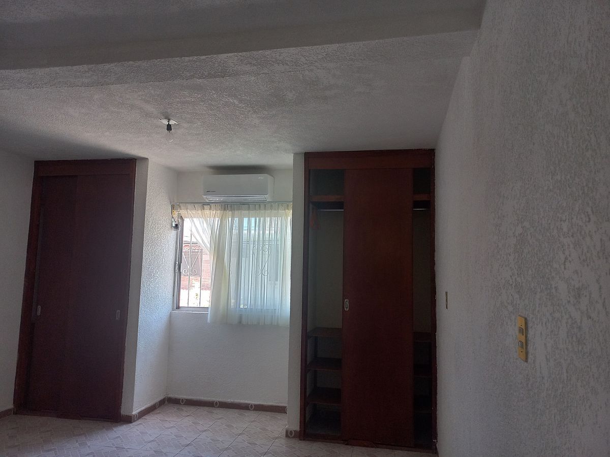 House in La Huerta, Querétaro, photo 24 of 32