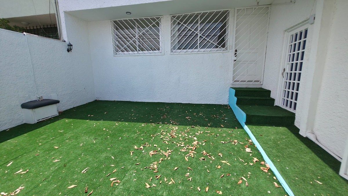 House with Commercial Use in Santa Cruz del Monte, Naucalpan de Juárez, photo 2 of 25