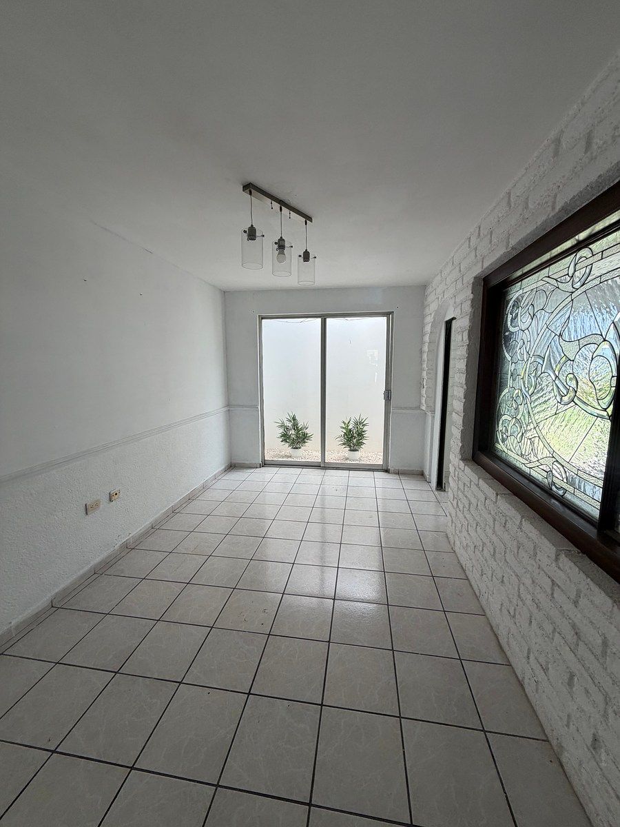 Office in Villas de San Nicolás, Aguascalientes, photo 2 of 3