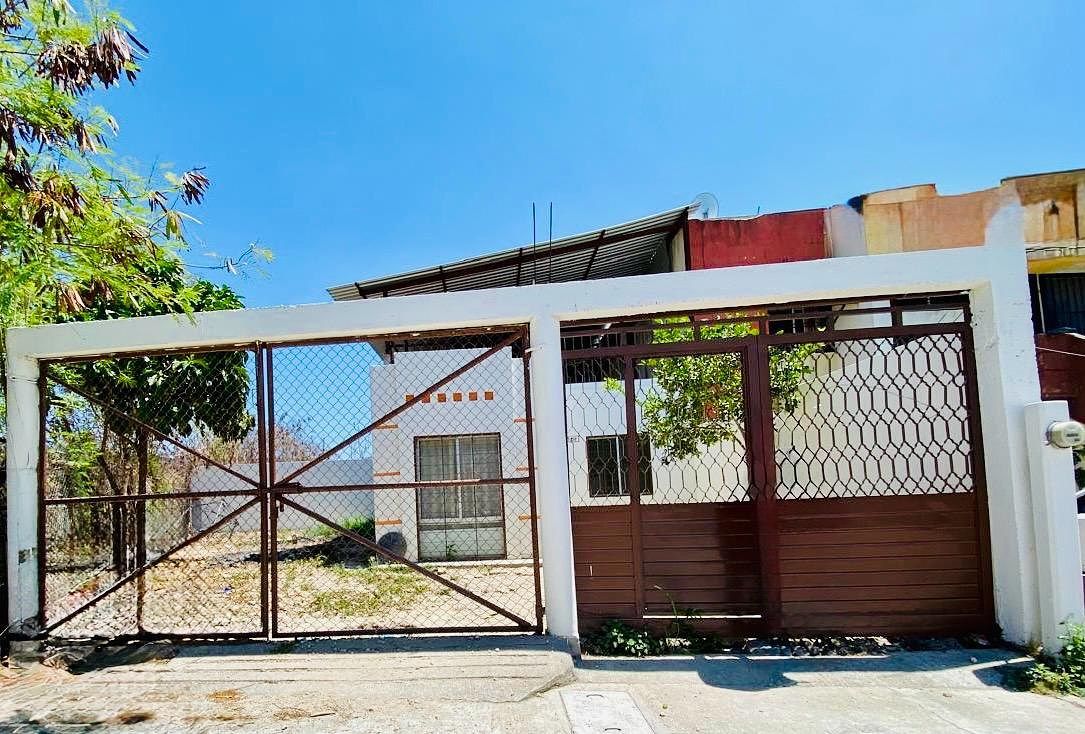 Casa en Real del Bosque, foto 1 de 9