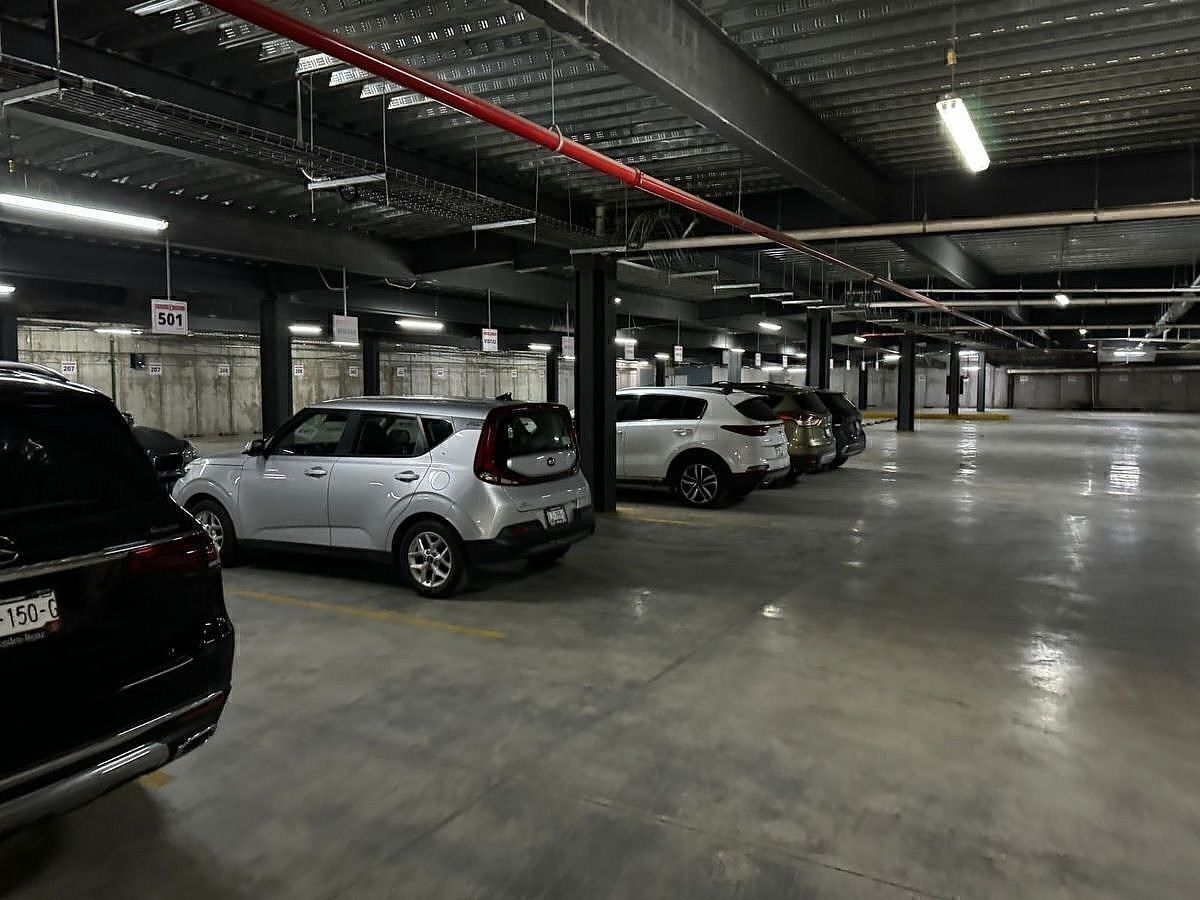 Retail Space in Jurica, Querétaro, photo 4 of 5