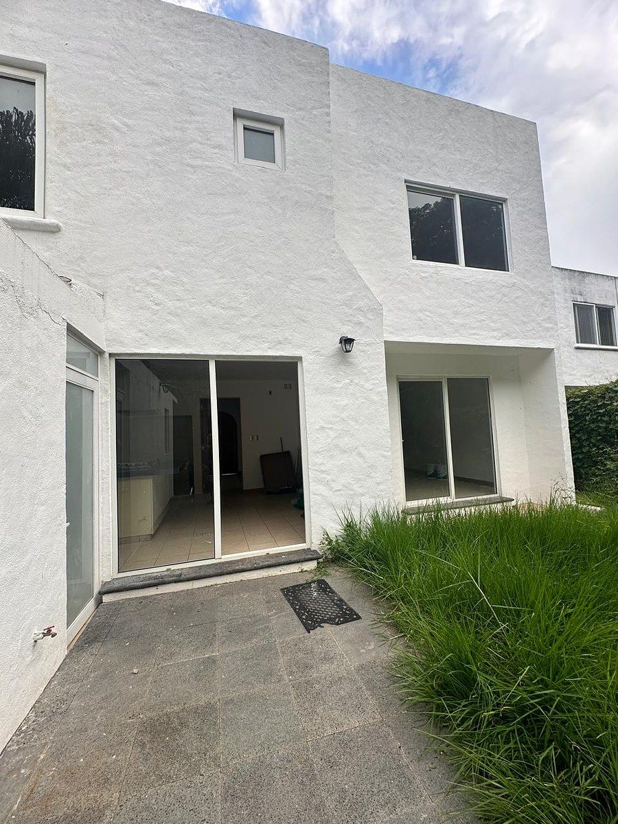 House The Cherries, Three Marias, photo 1 of 11