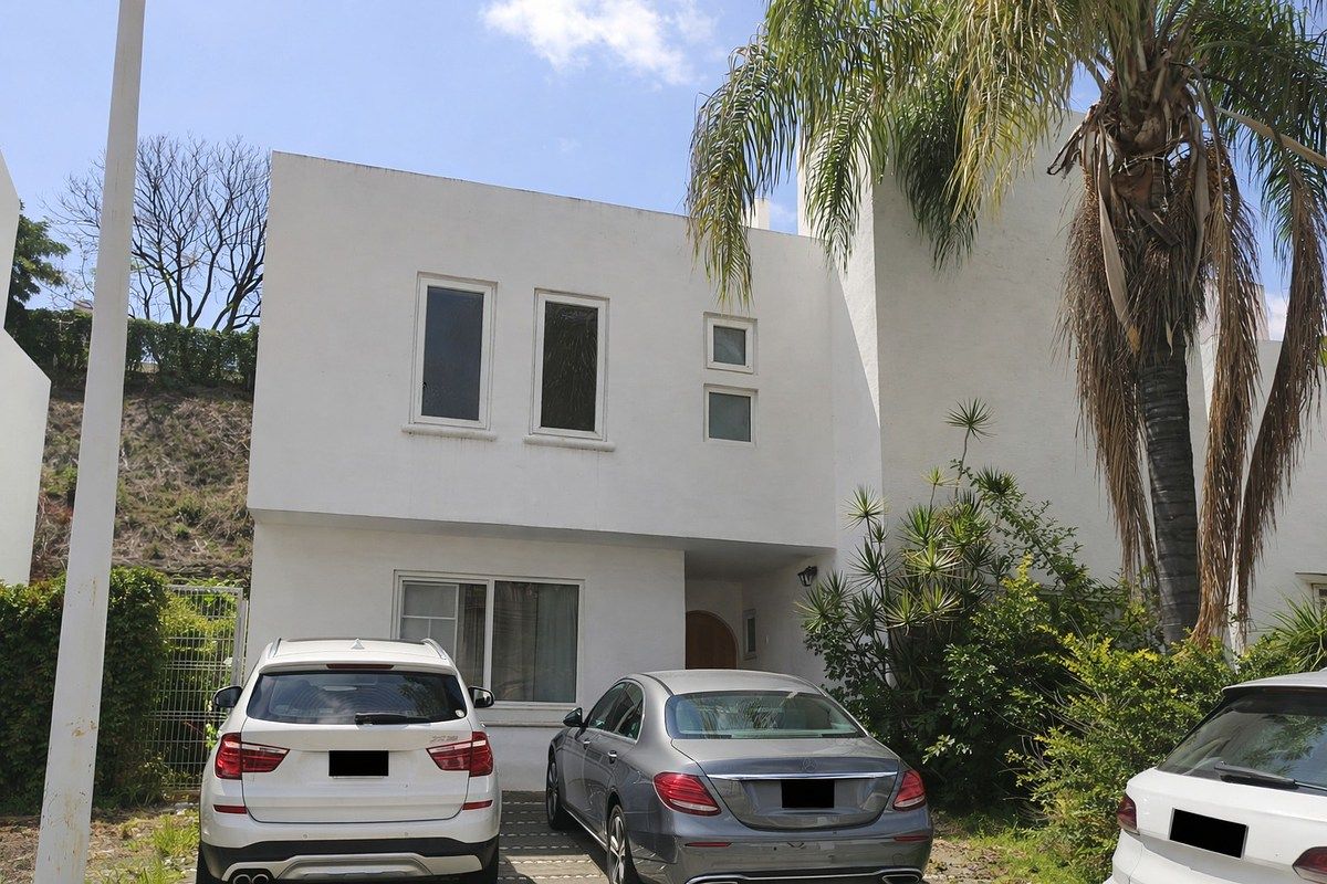 Casa Os Cerejeiras, Três Marias, foto 1 de 19
