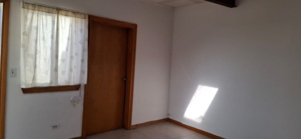 Sala, photo 9 of 10